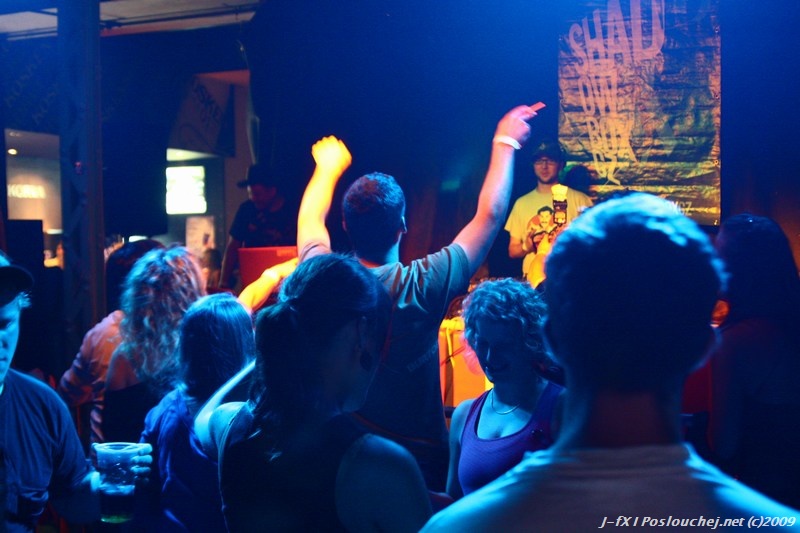 TAKE CONTROL (SHADOWBOX 10TH ANNIVERSARY) - Pátek 22. 5. 2009